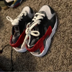Baby shoes